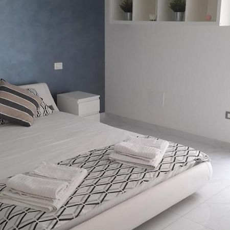 Blu Mare Apartment Avola Exterior photo